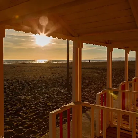 Loft Parallela Lungomare Posto Auto Апартаменты *